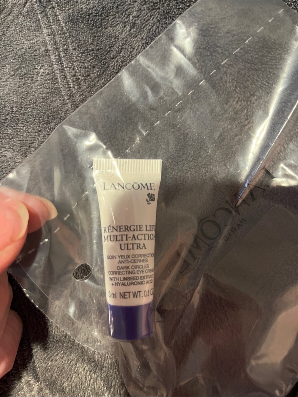 Lancome Rénergie Lift Multi-Action Ultra Eye Cream - White and Purple